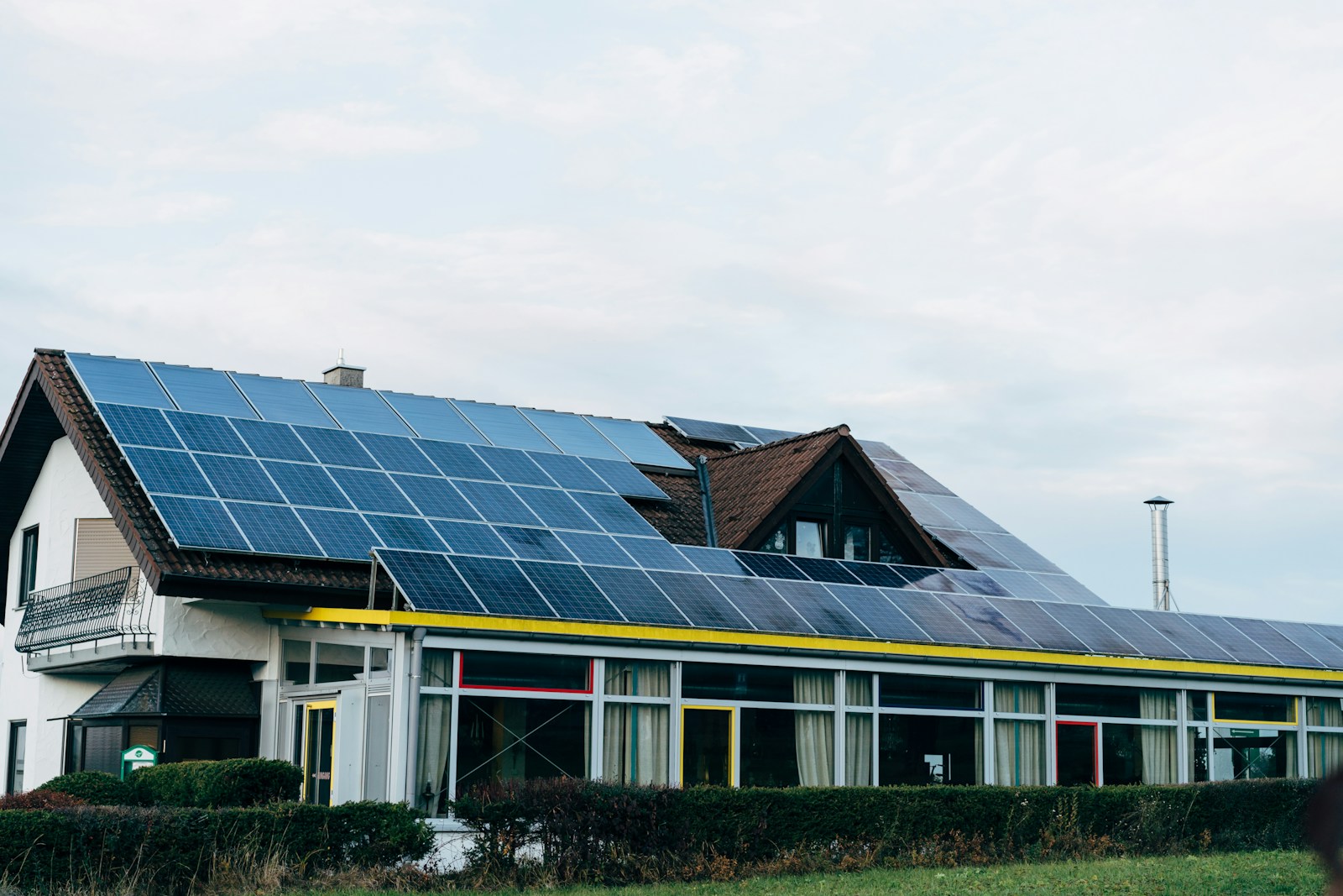Calculer le nombre de panneaux photovoltaïques pour 5000 kW : Méthodologie
