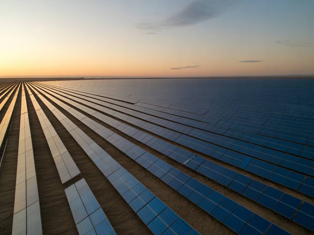 Panneaux solaires thermochromiques : vers une régulation intelligente de la production énergétique