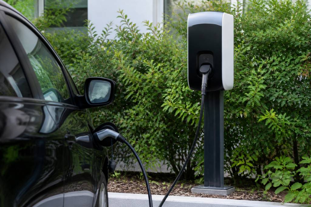 Certification irve : tout savoir pour choisir une borne de recharge conforme
